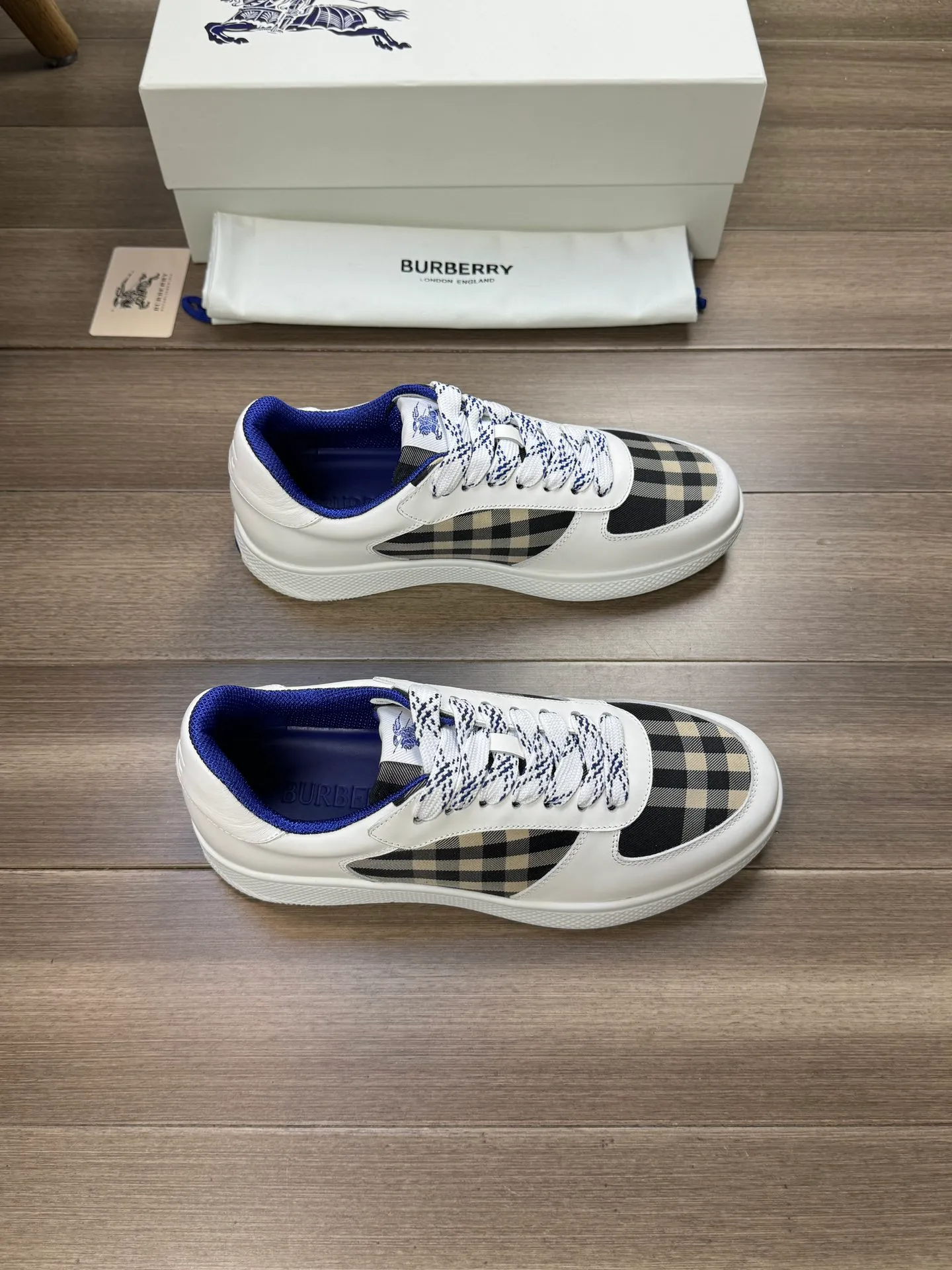 p380💰Men's shoes [BURBERRY] Burberry - High-end quality original order 🔍🔍🔍 - Upper: imported 🔝 Napa calfskin, brand totem cloth, tongue brand cloth label - Lining: canvas lining, - Outsole: rubber; two-color molded outsole - Ultra-high quality control·Fine workmanship: highlighted (high-end·luxury·grade) -Size : 38-44 (45 for men, can be customized)
